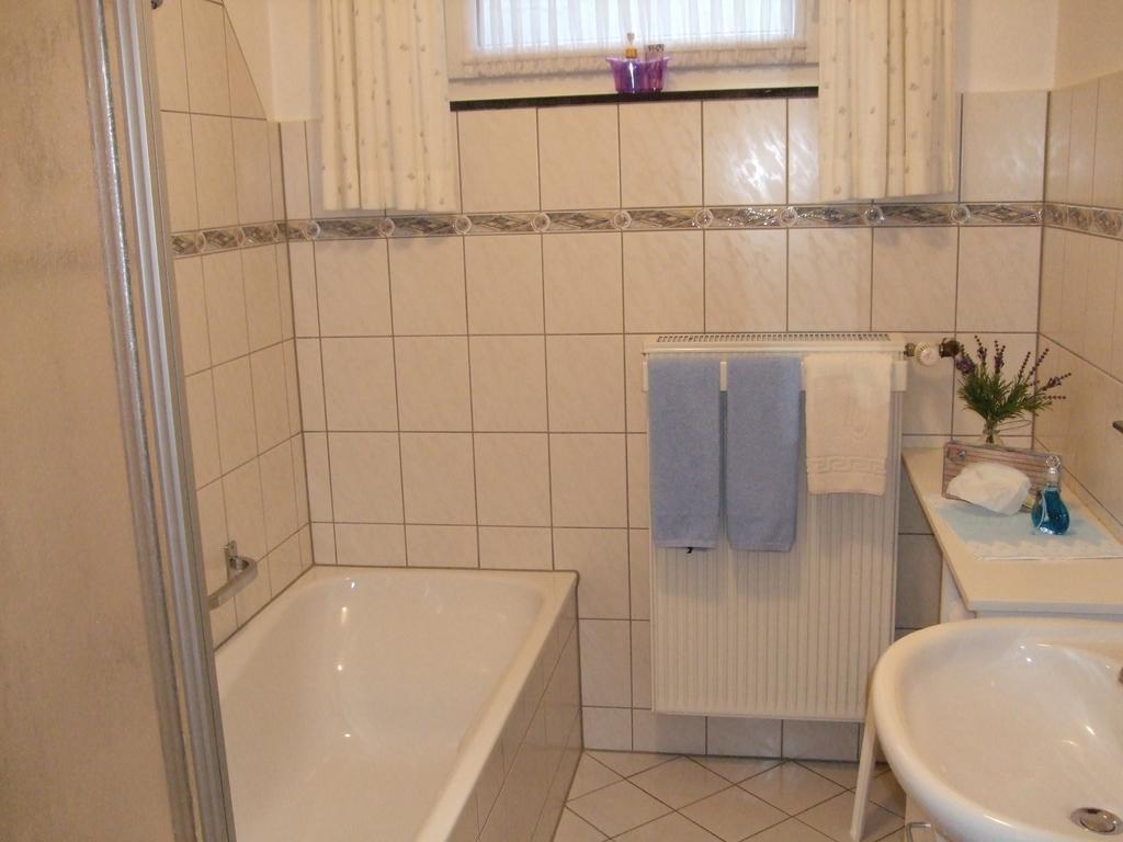 Haus Mittelberg Apartment Olsberg Ruang foto